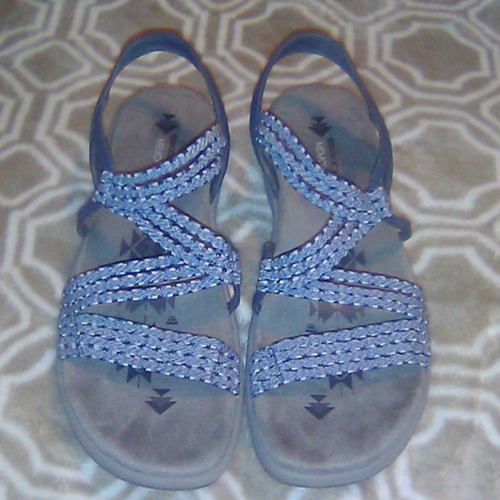 Sketchers sandals